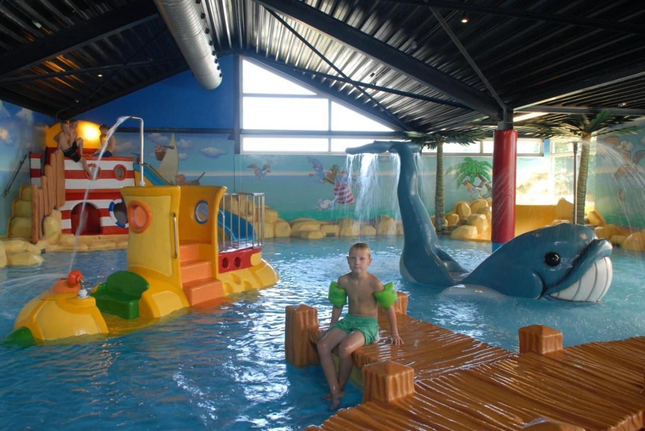 Vakantiepark Bergumermeer - 689 Suameer Exterior foto